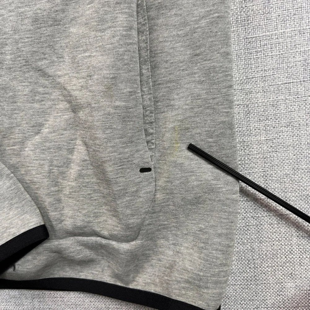 Nike Tech Fleece Pullover Hoodie Men Medium‎ Gray Athleisure DD5174-063 Sporty